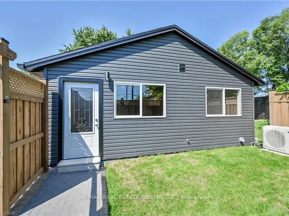 43 Mahony Ave #3, Hamilton, ON L8H 3C3