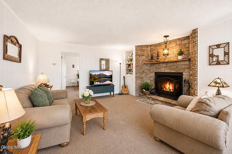 4th image of 1 E High Pines Terrace #E