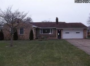 2156 Sarkies Dr NE, Warren, OH