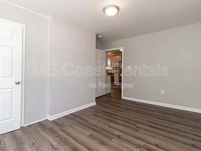 6823 Mescalero Dr — Photo 14