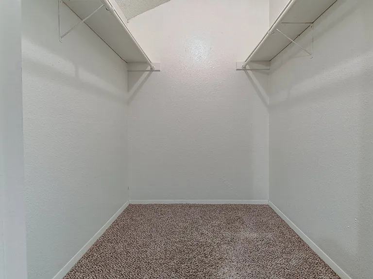 300 Villa Oaks Cir #A — Photo 8