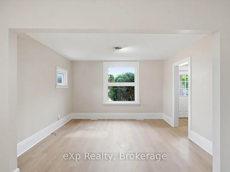 132 Macdonald Ave — Photo 4