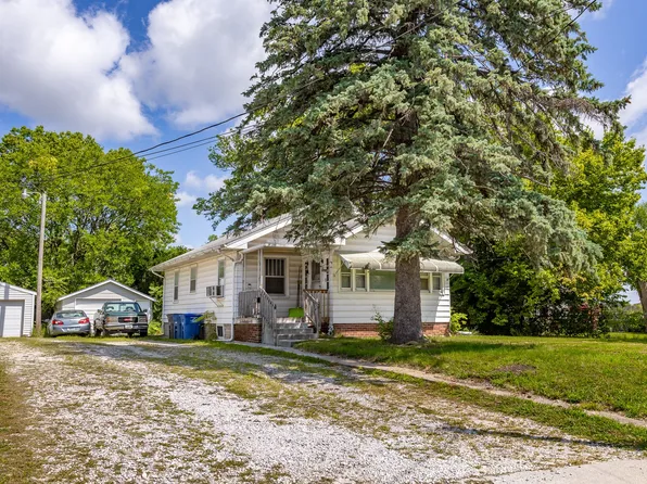 3216 E Tiffin Ave, Des Moines, IA 50317