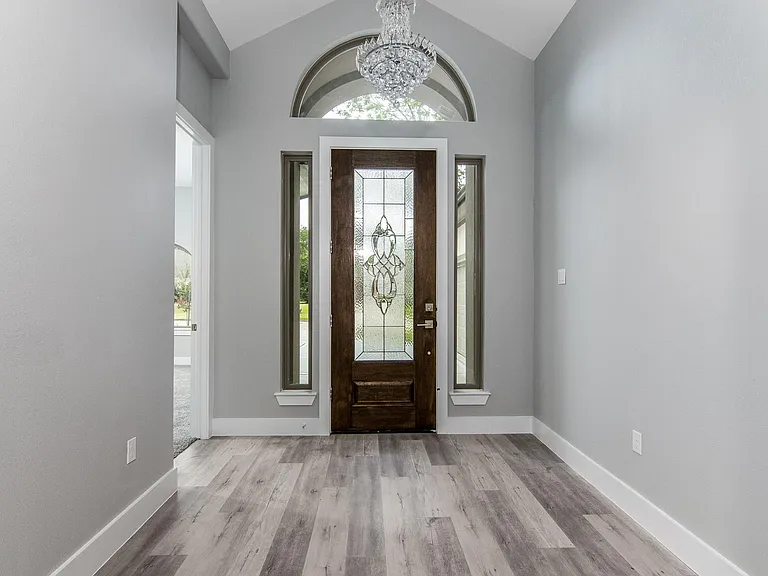 234 Hampton Glen Rd — Photo 3