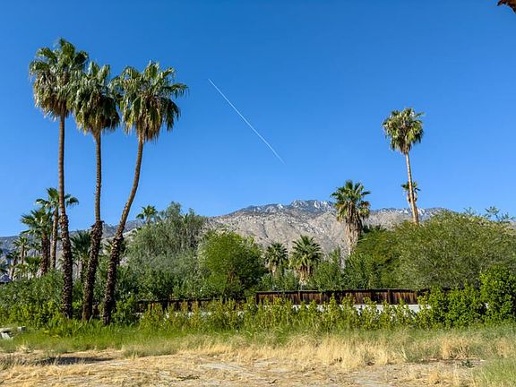 5th image of 855 N Hermosa Dr