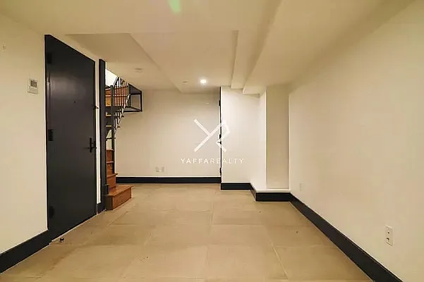 Rented by Yaffa Realty LLC | media 12