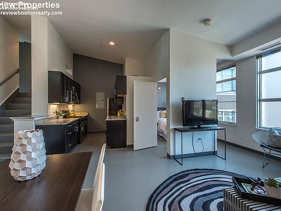 2nd image of 135 E Berkeley St #312