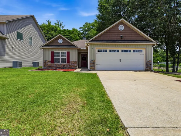 2802 Nancy Dr, Phenix City, AL 36870