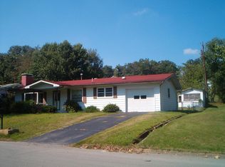 215 Summit Ave, Waynesville, MO 65583