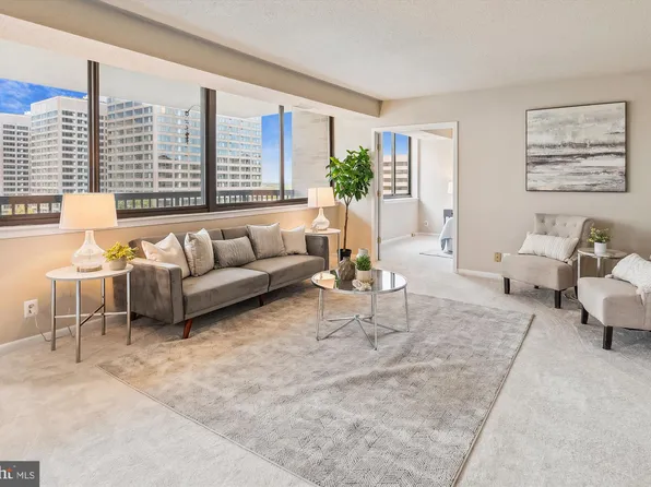 5501 Seminary Rd APT 804S, Falls Church, VA 22041