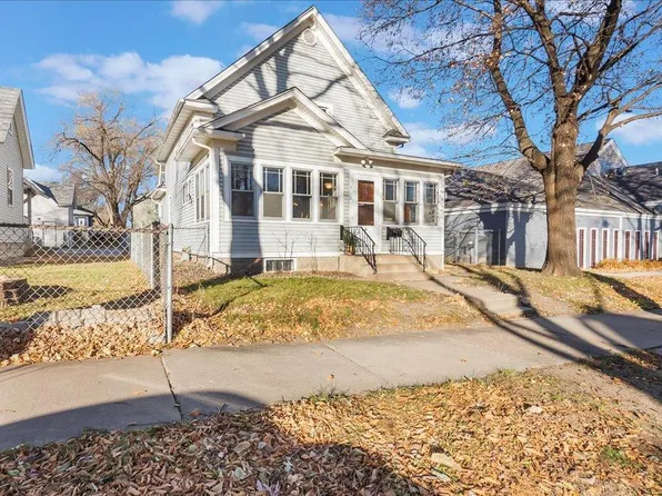 718 30th Ave N, Minneapolis, MN 55411