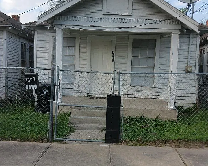 3507 Lee St — Photo 1