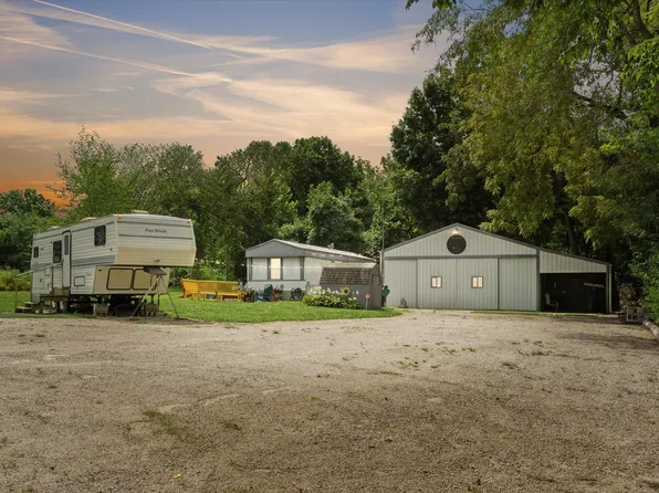 19000 E Highway 32, Stockton, MO 65785