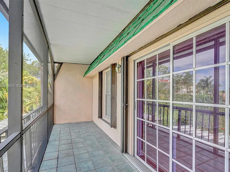 1001 Three Islands Blvd #28 — Photo 34