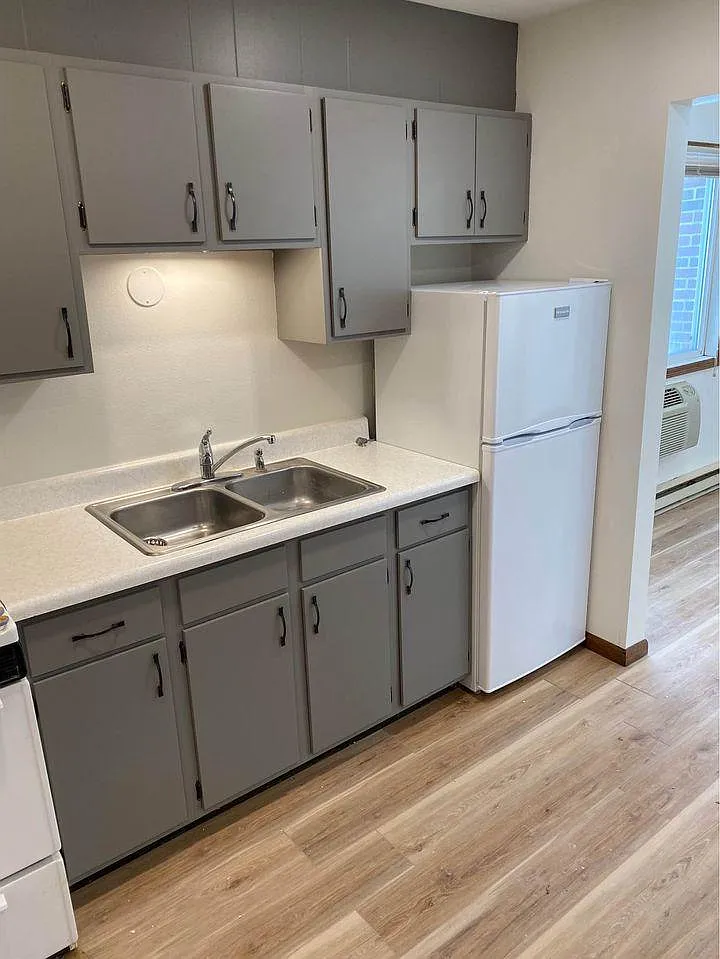 1 bed, 500 sqft, $725 — Photo 1