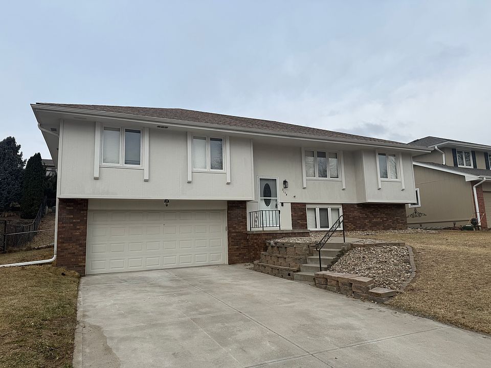 1st image of 2118 S 164th Ave