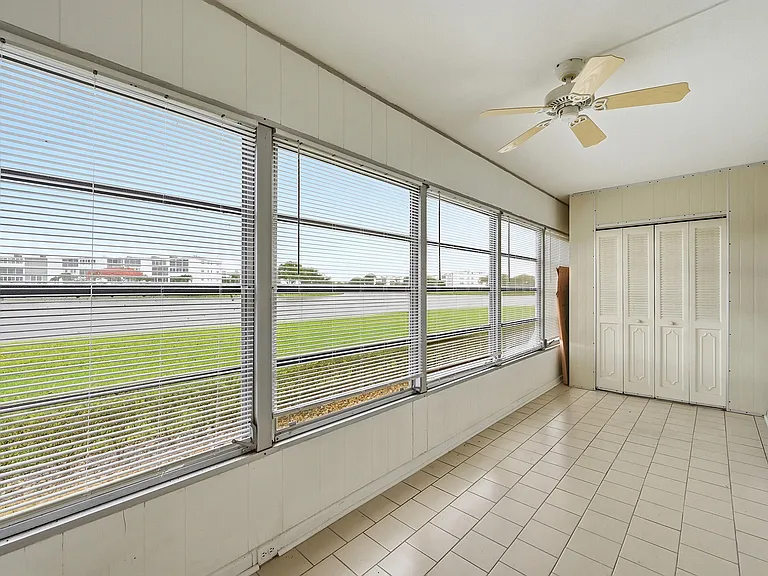 1043 Cornwall Dr #C — Photo 20