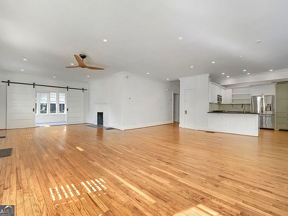 5th image of 534 Ponce De Leon Pl