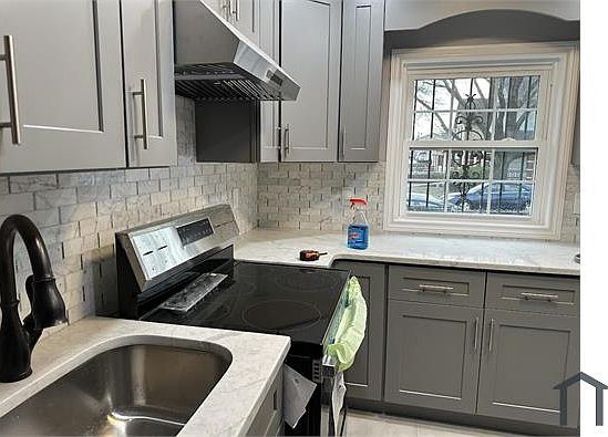 1st image of 21504 Hempstead Ave