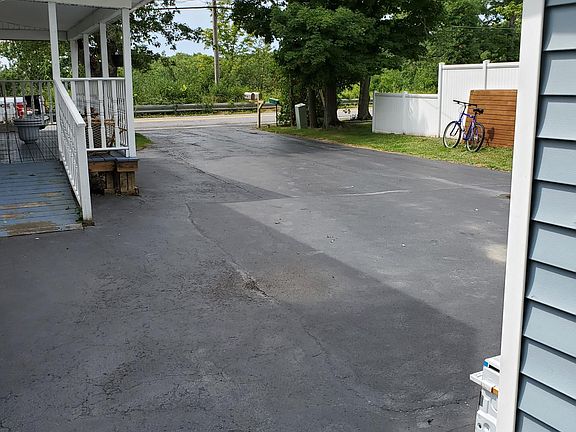 private 4 car driveway