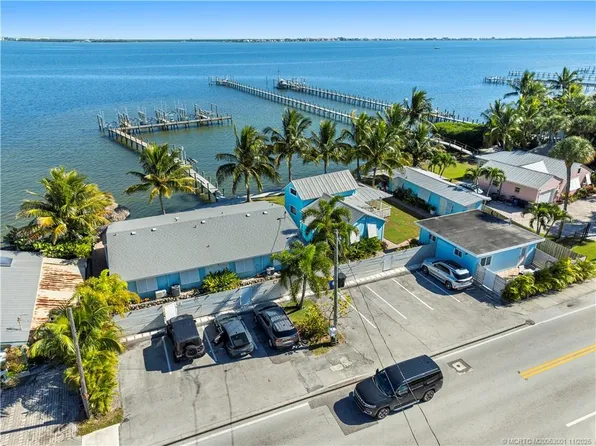 2725 NE Indian River Dr, Jensen Beach, FL 34957