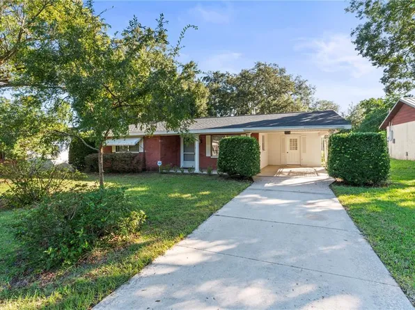 5824 11th St, Zephyrhills, FL 33542