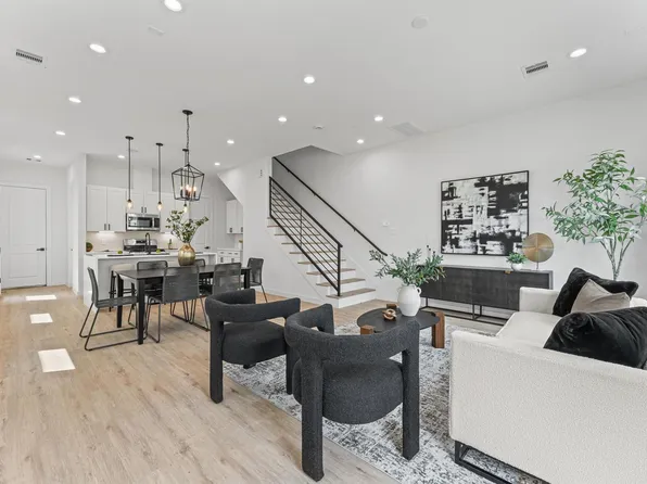 6421 Madrid St, Houston, TX 77021