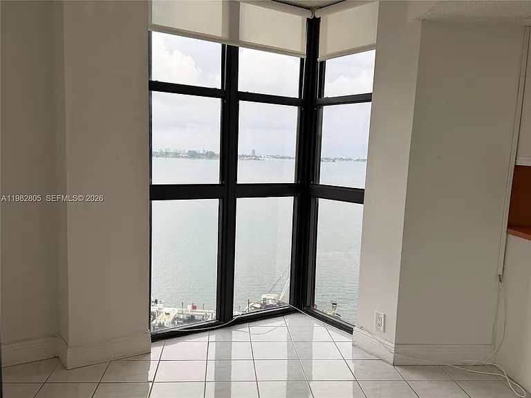 4000 Towerside Ter #1401 — Photo 9