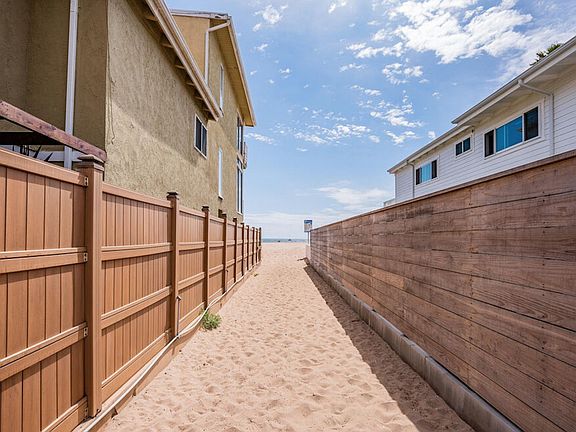 only a block away from the beach!