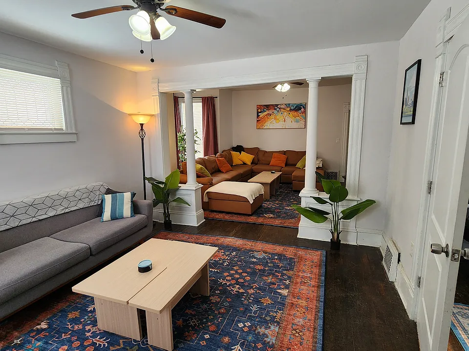 1973 W 50th St #1