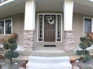 514 Cedarwood Dr, Dewitt, MI 48820