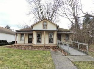 1013 S Main St, Grafton, OH 44044