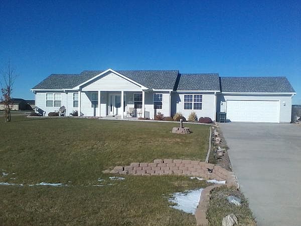 1st image of 673 E Blue Stem Ln