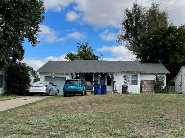 1609 S 15th St, Chickasha, OK 73018