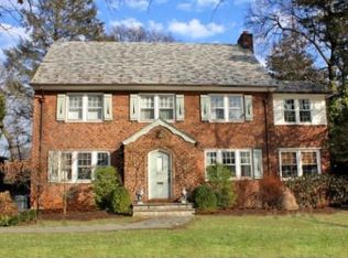 500 Manor Ridge Rd, Pelham, NY 10803