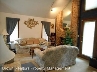 7300 Foley Dr, Belleville, IL 62223