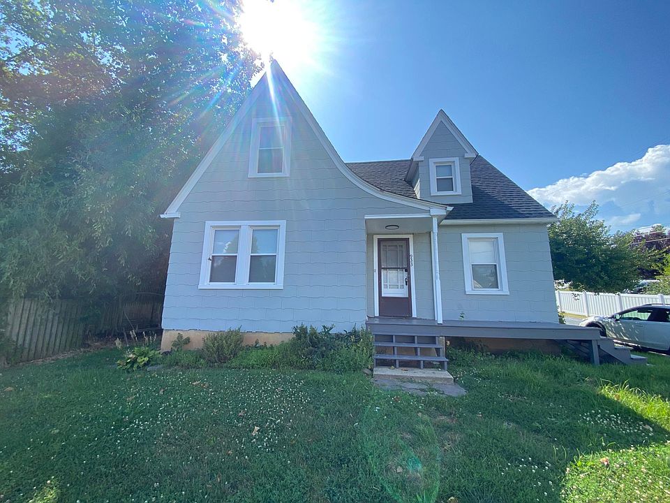 Unit is in back of home. Private entrance