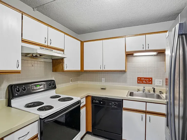 10 Rutledge St #2H — Photo 2