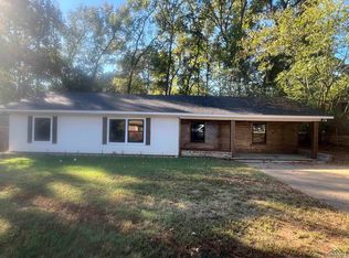 108 E Woodland Rd, Marshall, TX 75672