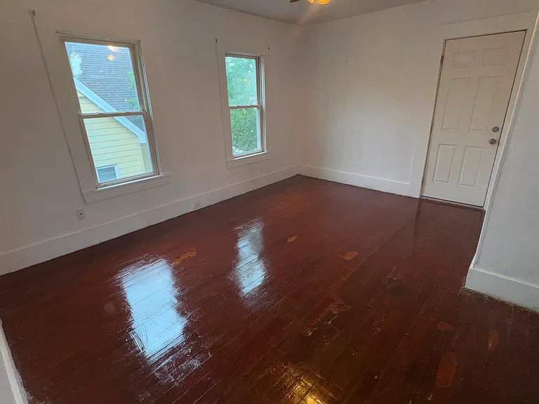 16-18 Alderman St #3 — Photo 5