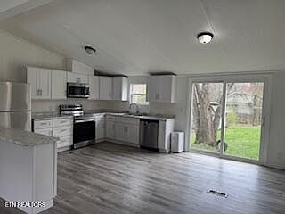 4th image of 269 Burk Dr