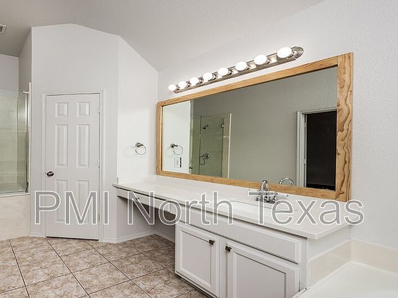 3rd image of 9112 Garden Grove Dr