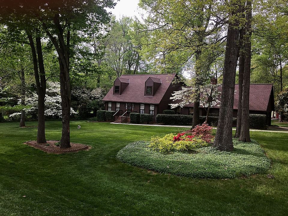 1st image of 2 Kentbury Cir