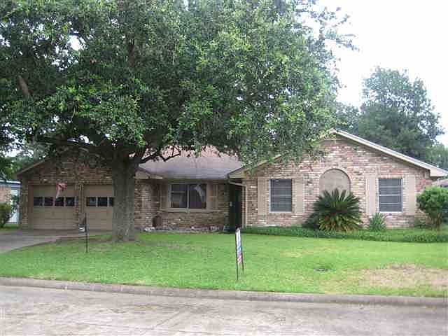 1st image of 738 Gulf Ave