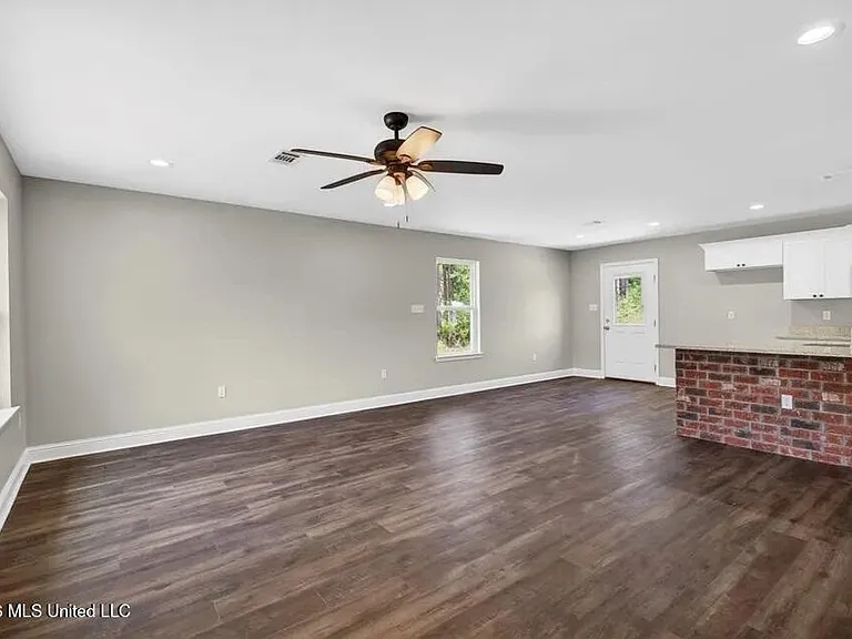 44 John Travis Rd — Photo 15