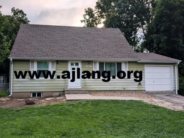 7806 Newton St, Overland Park, KS 66204