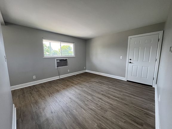5th image of 2174 Sullivant Ave #D