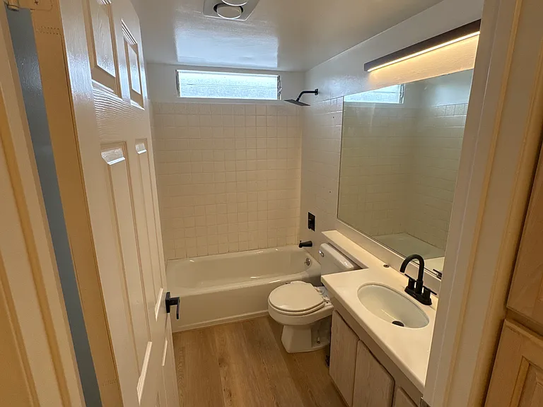 653 Pier Ave #3 — Photo 46