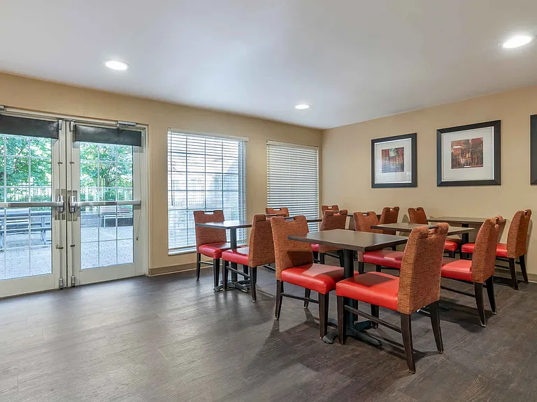 Breakfast Room