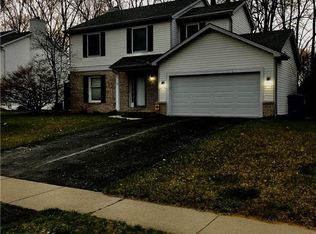 7134 Springfield Hills Dr, Holland, OH 43528